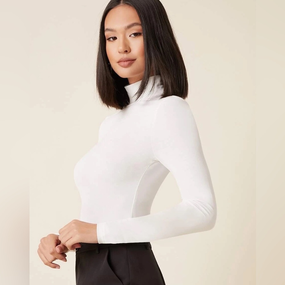 Sophisticated High Neck White Long Sleeve Tee